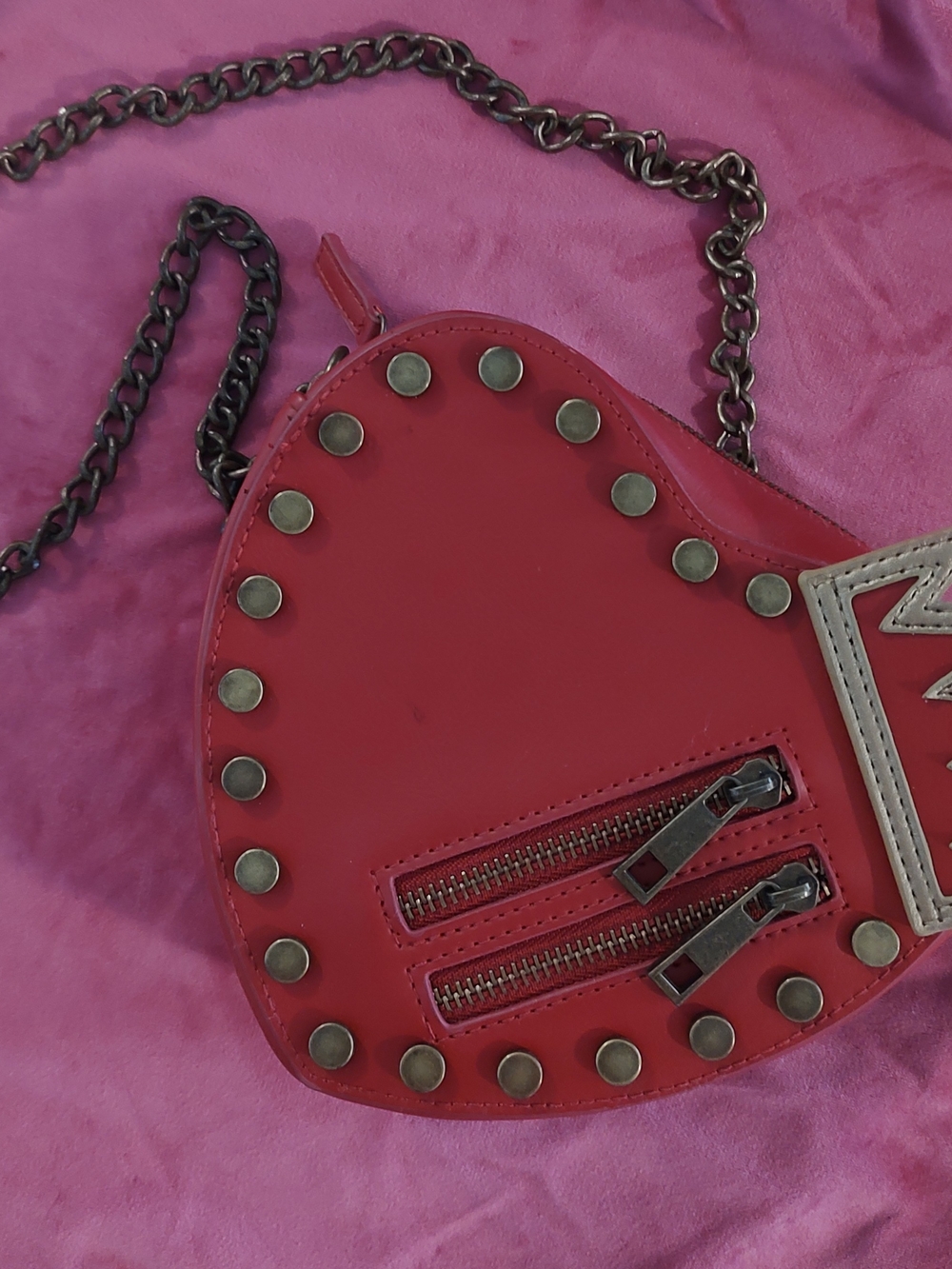 Red Heart Shaped Crossbody with Crown and Studs 👑 - Picture 3 of 8